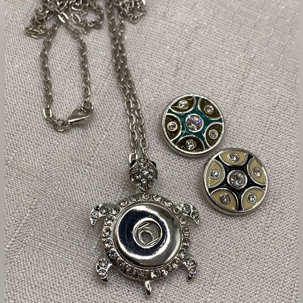 Bling Turtle Snap Button Necklace with 2 Ginger Snaps & Co. Charms